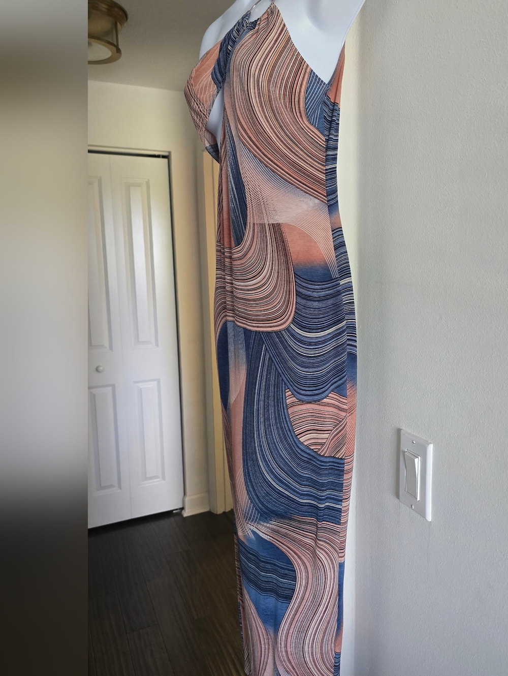 Goodtime USA one-Shoulder O-ring Abstract Print Maxi Dress in pink and navy - M - Picture 2 of 5